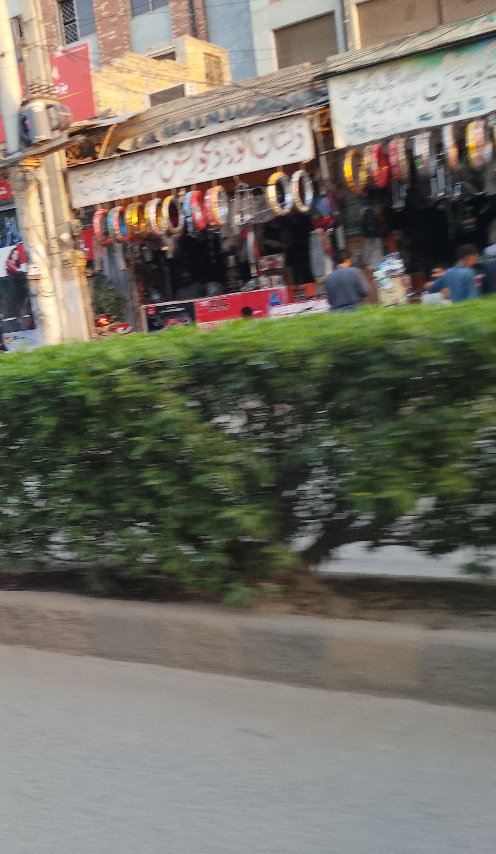 Zeeshan auto and decorations shop