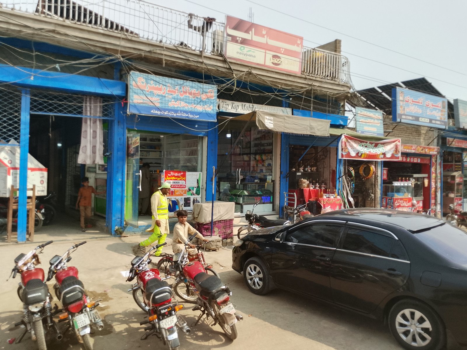 Tip top mobile center in kot chutta