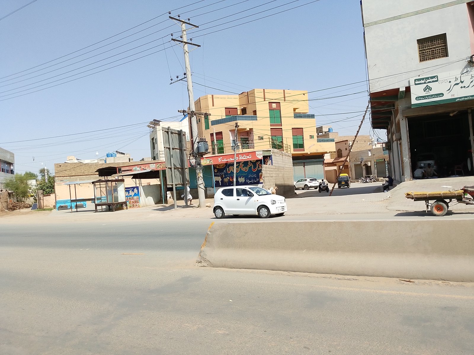 Al farduss metean kharai hotel in Dera ghazi Khan