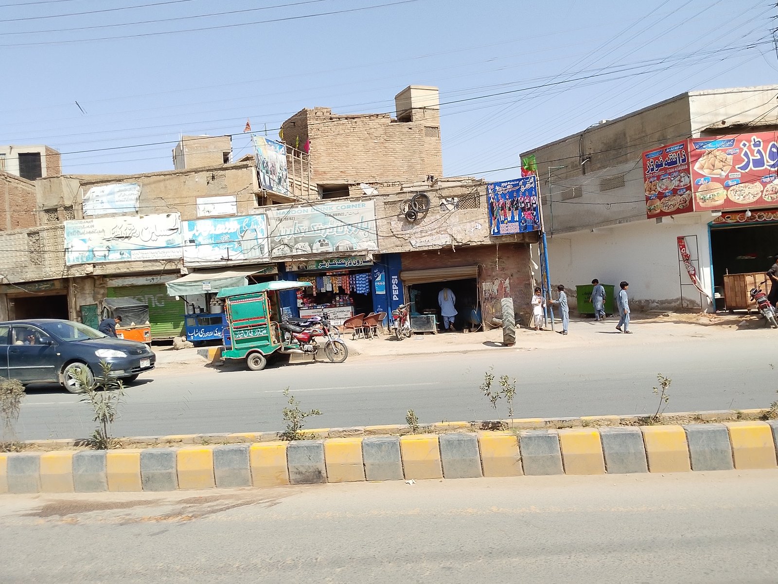 Haroon drink corner shop  in Dera ghazi Khan