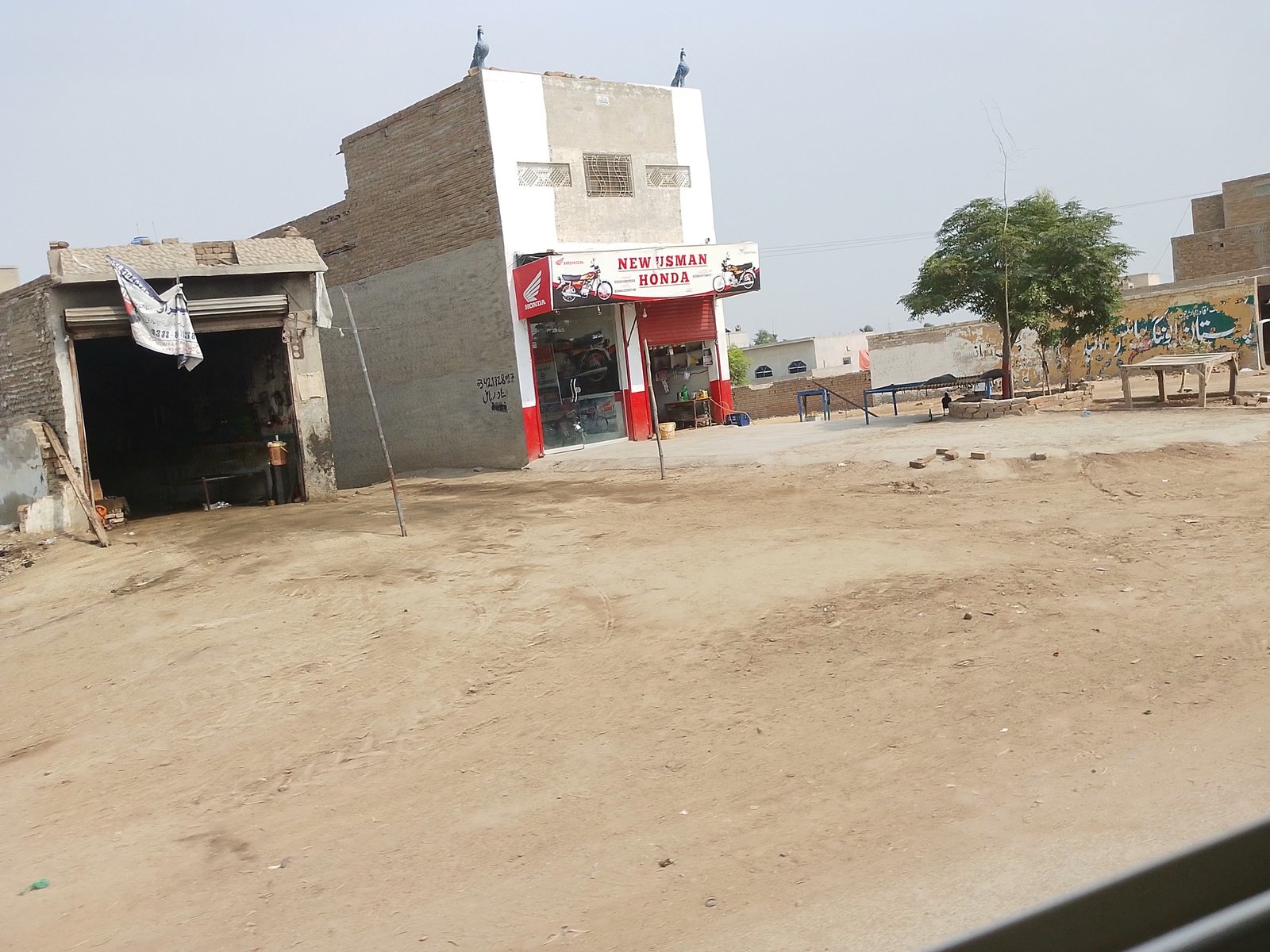New Usman Honda bike shorem in kot chutta